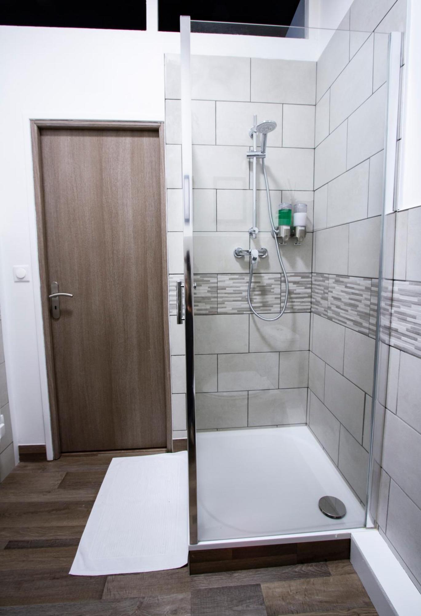 L'Hyper Centre - Netflix & Wifi - Literie Haut De Gamme - Check-In 24H24 - Goodmarning Châlons-en-Champagne Eksteriør bilde